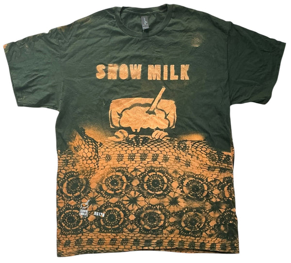 Snow Milk Doily Bed Stencil Bleach Tee (Size Large)