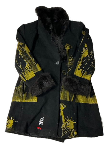 Big Apple Big Love Overcoat (Size Women's 8)