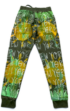 Load image into Gallery viewer, Big Apple Big Love Sweatpants (Size Small)
