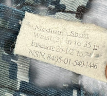 Load image into Gallery viewer, Music Notes Army Pants (Size Medium 30 - 35)
