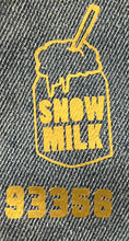 Load image into Gallery viewer, Snow Milk Kindness Denim Blazer (Size Women’s Medium)
