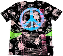 Load image into Gallery viewer, Love Love Love Tee (Size Large)
